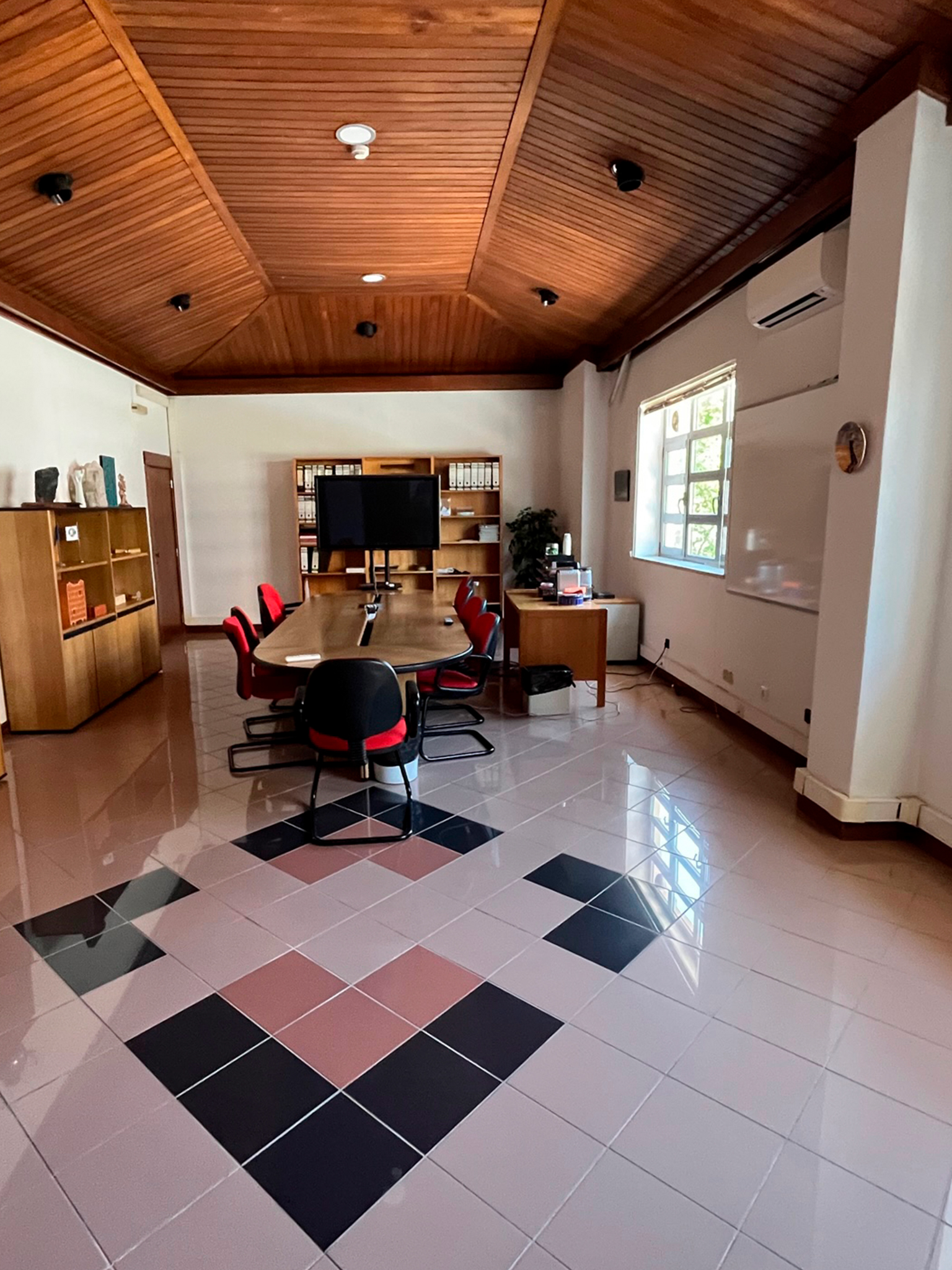 Madalena & ana ferreira, LDA Formação e consultoria Sala de reuniões